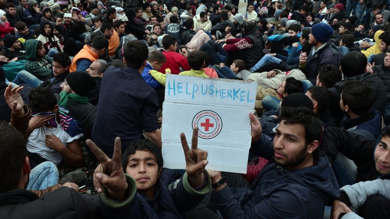Flüchtlingschaos: Niedersachsens Innenminister fordert Entsendung deutscher Polizisten nach Griechenland