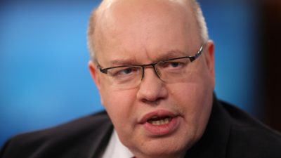 Altmaier nennt Flüchtlingspolitik „historisch richtig“