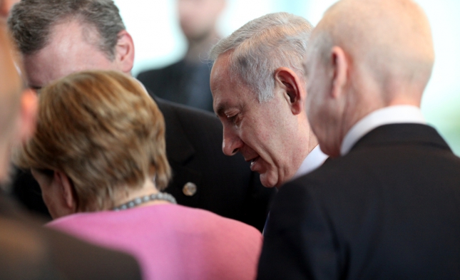 Netanjahu und Merkel besuchen Ausstellung „Kunst aus dem Holocaust“