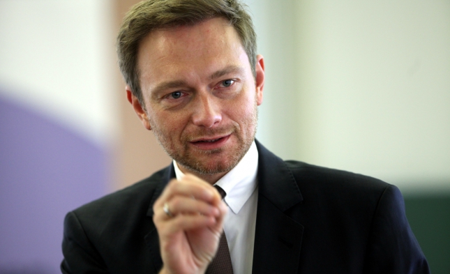 FDP-Chef Lindner verlangt Einfrieren der Sozialbeiträge