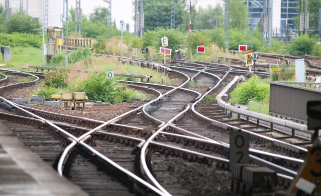 NRW-Verkehrsminister will Bahnsicherheitstechnik häufiger überprüfen