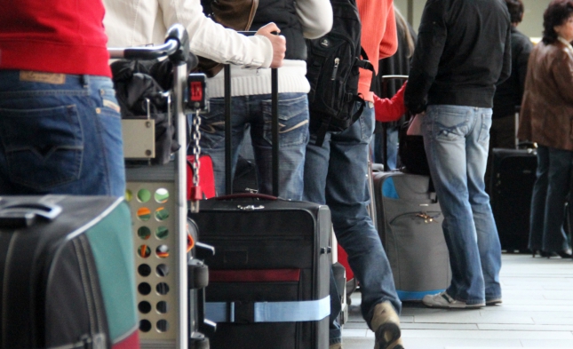 Passagierzahl auf deutschen Flughäfen 2015 um 7,5 Millionen gestiegen
