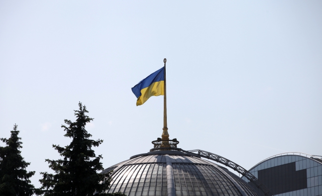 Ukrainischer Regierungschef Jazenjuk übersteht Misstrauensvotum