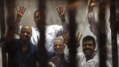 Ägyptisches Gericht hebt 149 Todesurteile auf