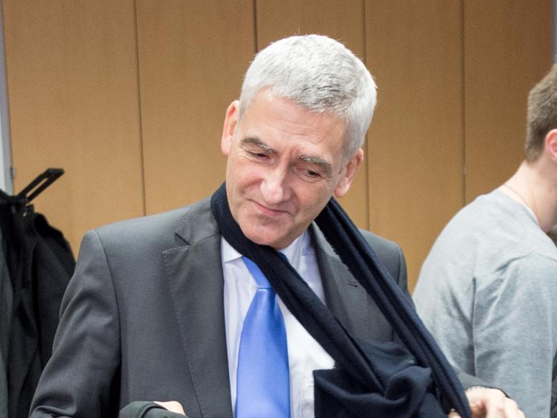 Ex-Direktor Hans contra DFB: Niersbach weiter belastet