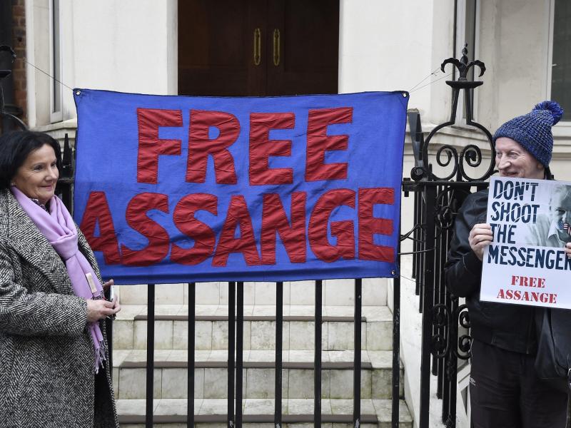 Mutter von Wikileaks-Gründer Assange fürchtet um ihren Sohn