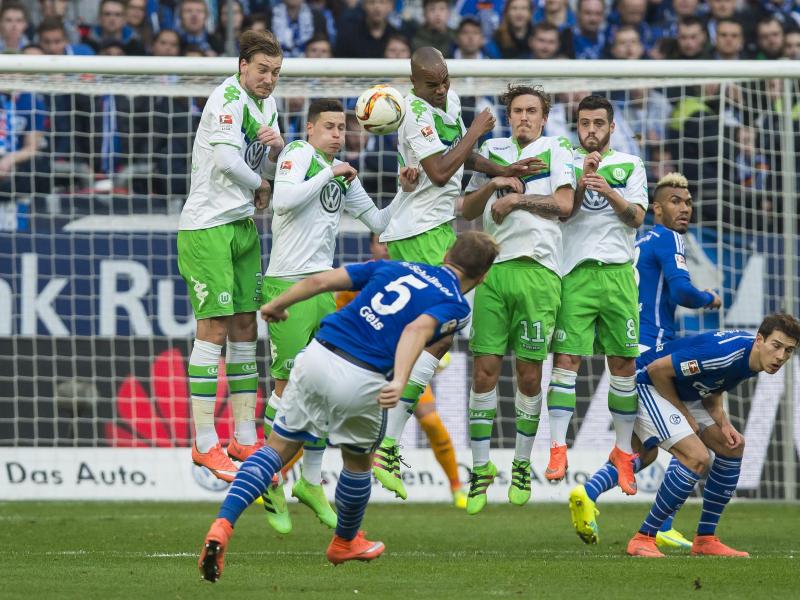 Schalke überzeugend: 3:0 gegen VfL bei Draxler-Rückkehr