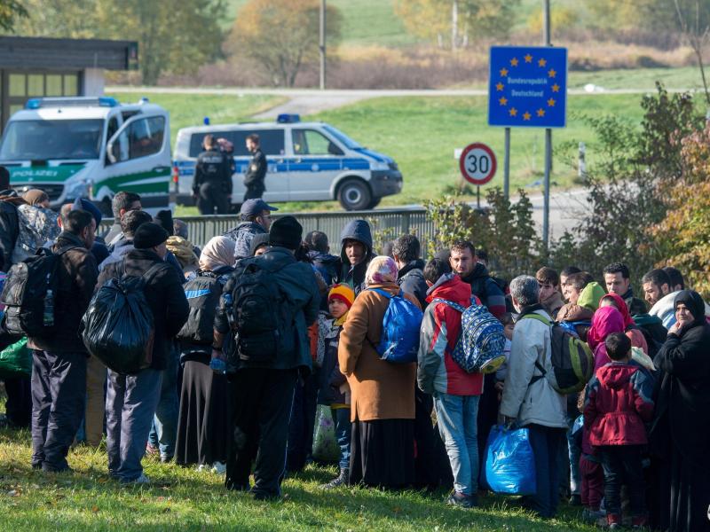 Streit um Familiennachzug: Union beharrt auf Asylpaket II
