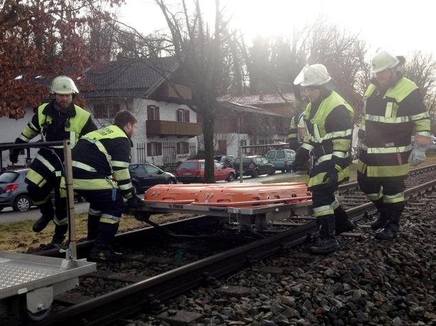 Live-Ticker Schweres Zugunglück in Oberbayern: Neunter Toter nach Zugunglück in Bad Aibling geborgen