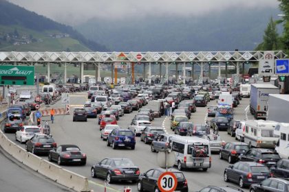 Italiens Arbeitgeberverband: Sinnlose Temperaturmessungen führen zu 70 km Staus am Brenner