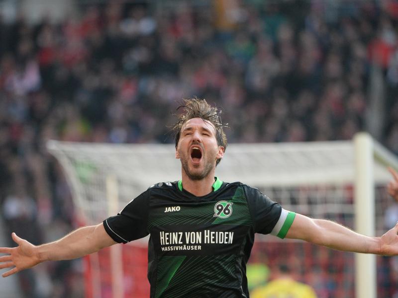Hannover feiert ersten Sieg unter Schaaf: 2:1 beim VfB