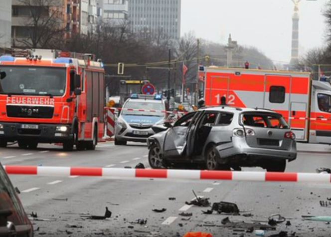 Berlin: Autobombe tötet Mann – Weiträumige Straßensperrungen im Westen der Stadt