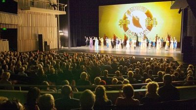 Shen Yun in Belgien „strahlt geradezu voller Liebe“ am 22. März