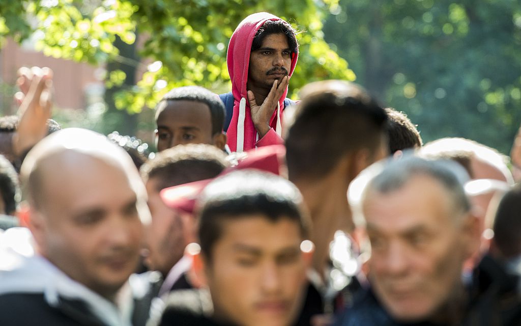 Ifo-Chef Sinn warnt: Jeder Flüchtling kostet Deutschland 450.000 Euro
