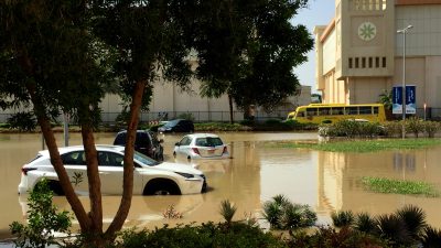 Arabische Emirate verbieten Berichte über März-Unwetter