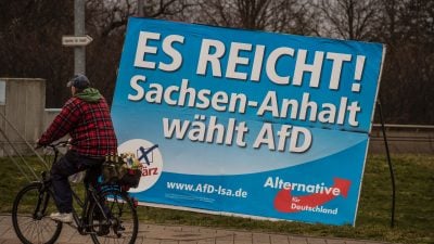 Berliner AfD-Parteitag unter starkem Polizeischutz