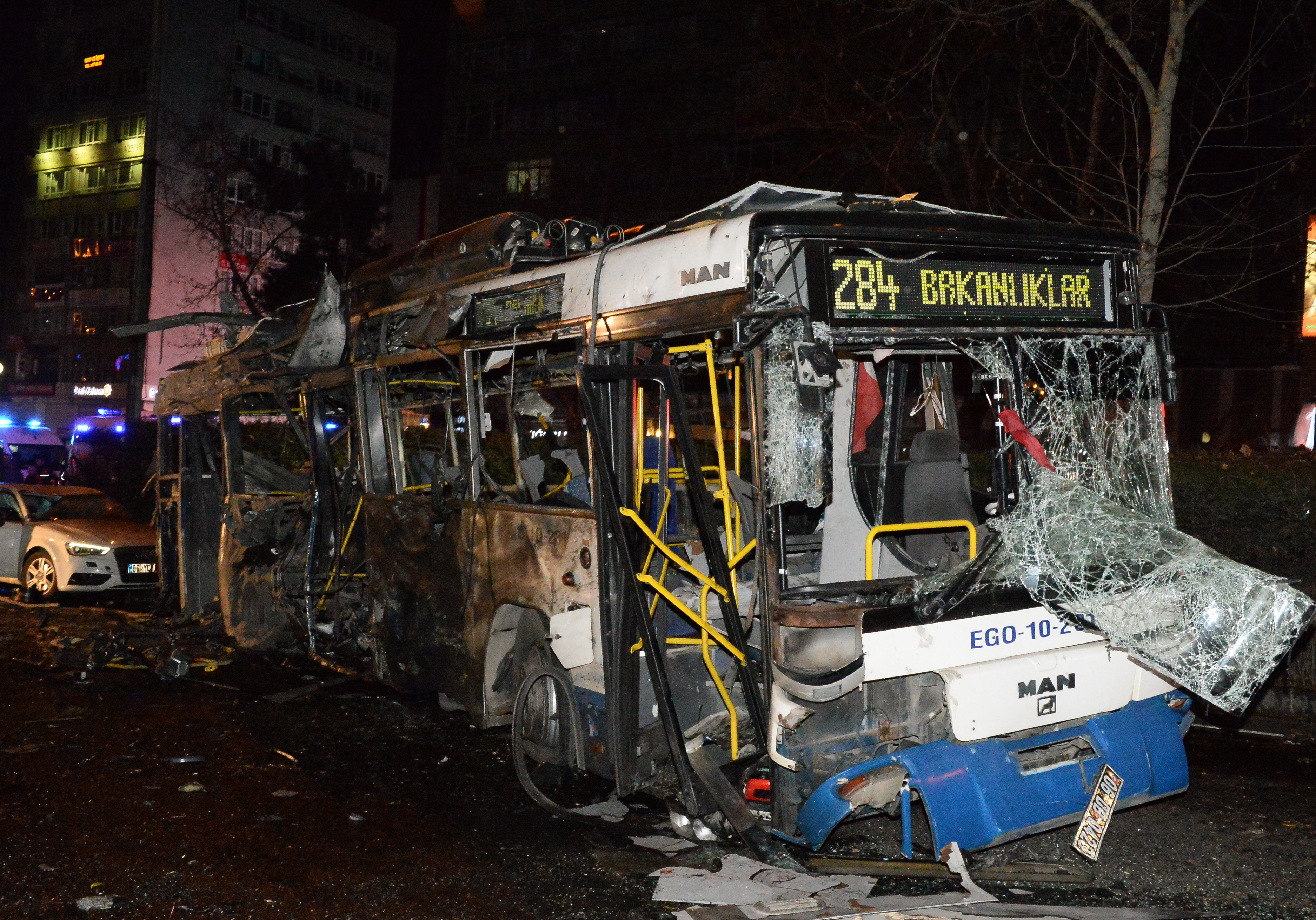 Anschläge in Ankara/Türkei und in Hotels der Elfenbeinküste