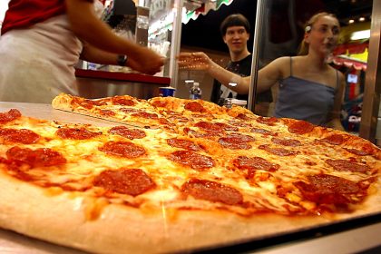 Unbekannter bestellt Pizzen für Mönchengladbacher Mordkommission