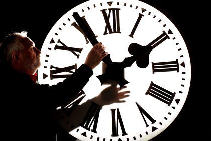 9 ärztliche Tipps: So bleibt man gesünder und wacher trotz Zeitumstellung!