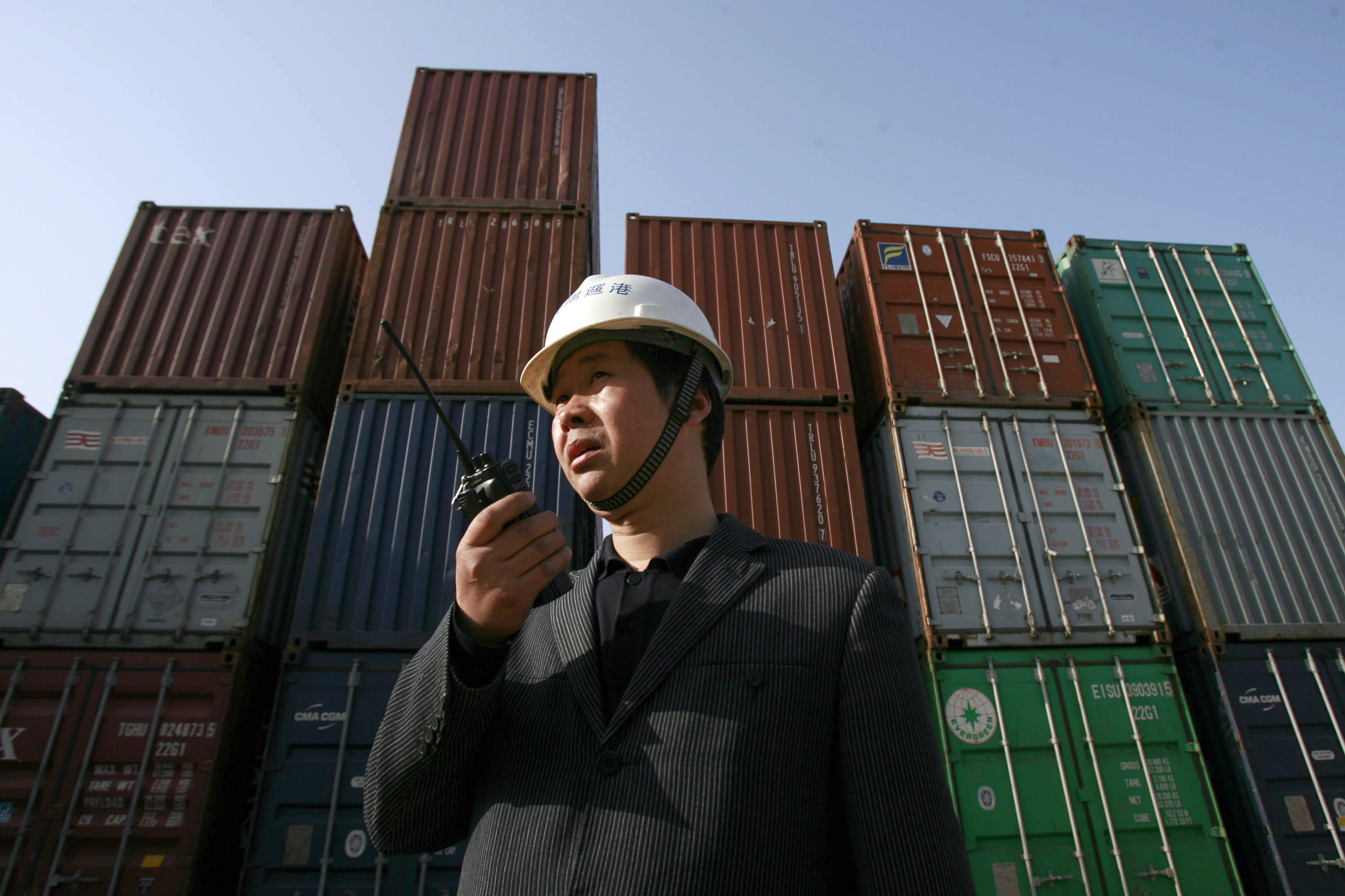 Chinas Exporte brechen im Februar um 25 Prozent ein
