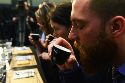 Geheimtipp: Schwarzer Kaffee mit Zitrone bei Kopfweh trinken