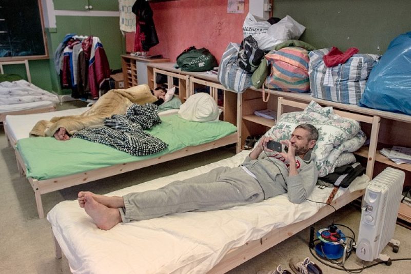 Berlin: Jobcenter zahlt 25 Euro pro Nacht – Kriminelle Clans zocken mit Flüchtlings-Pensionen ab