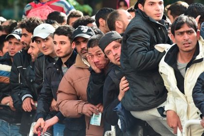Berlins Innensenator: “Opfer rechter Gewalt genießen doppelten Schutz” – “Keine Abschiebung”