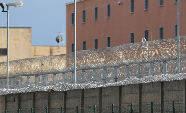 Strafvollzugsbeamte: Flüchtlingskrise lässt Haftplätze knapp werden