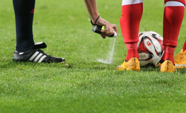 Fußball: DFB ermittelt wegen absichtlicher Gelber Karten für Bremen