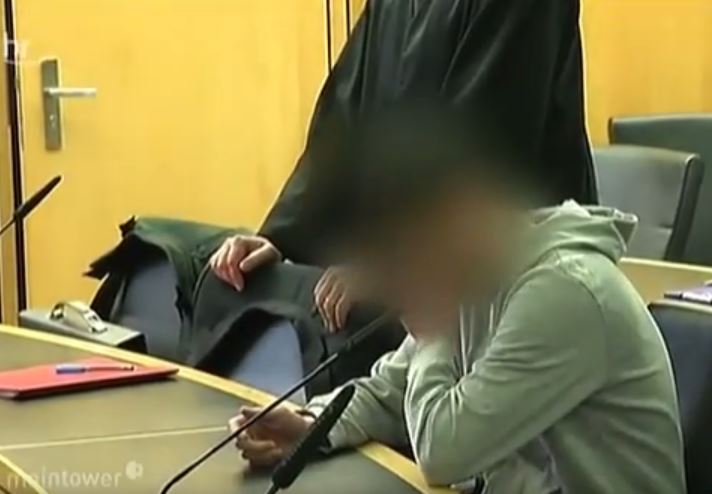 Sieben Identitäten – Asylbewerber erschlich rund 22.000 Euro und erhält Bewährungsstrafe