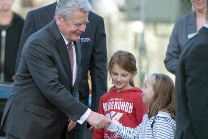Kinderschutzbund bittet Gauck um Stopp des Asylpakets II