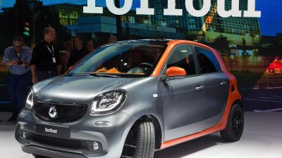 Kompaktmodelle und Geländewagen treiben Daimlers Absatz