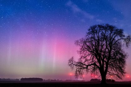 Extrem helle Sternschnuppe und Polarlichter über Deutschland
