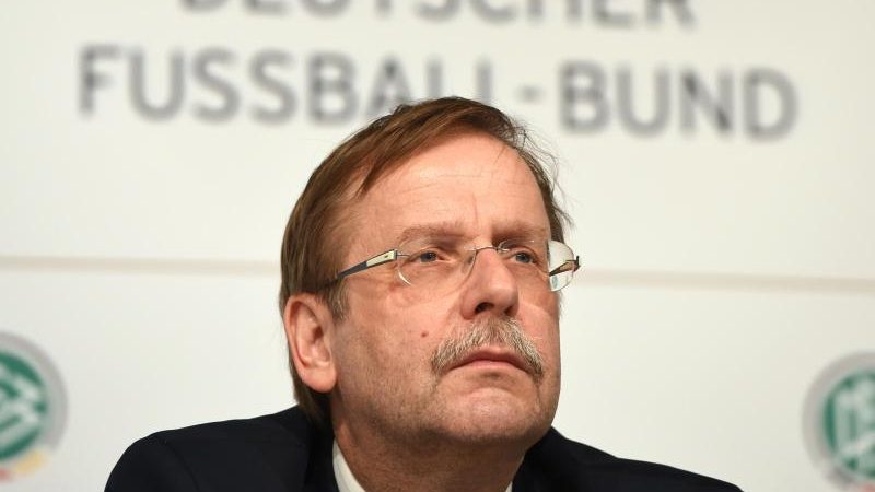 DFB-Interimschef Koch für Auslosen von Gelbsperren