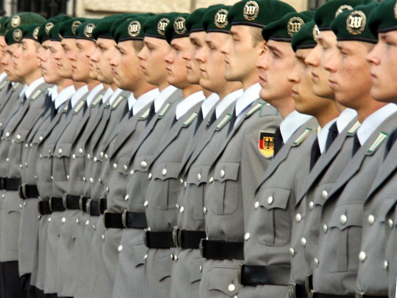 Wegen wachsender Aufgaben: Bundeswehr soll deutlich vergrößert werden
