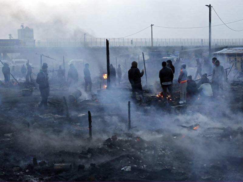 Dschungel Calais: Schwere Ausschreitung unter Insassen – Flüchtling getötet