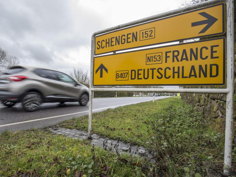 De Maizière für neues Reiseregister im Schengen-Raum