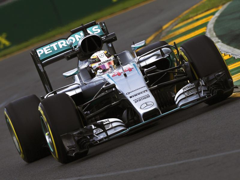Hamilton holt erste Pole der Formel-1-Saison vor Rosberg