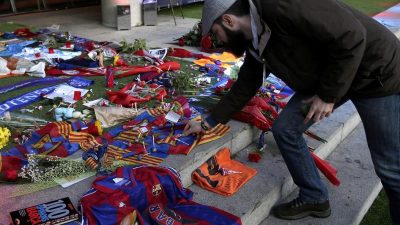 Tausende erweisen Cruyff in Barcelona die letzte Ehre