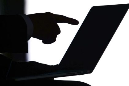 Vorsicht, der Chef surft mit – Sorgen um Datenschutz im Job