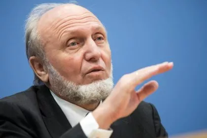 Elektroautos belasten das Klima mehr als ein Dieselauto: Hans-Werner Sinn verteidigt Studie zur Klimabilanz von E-Autos