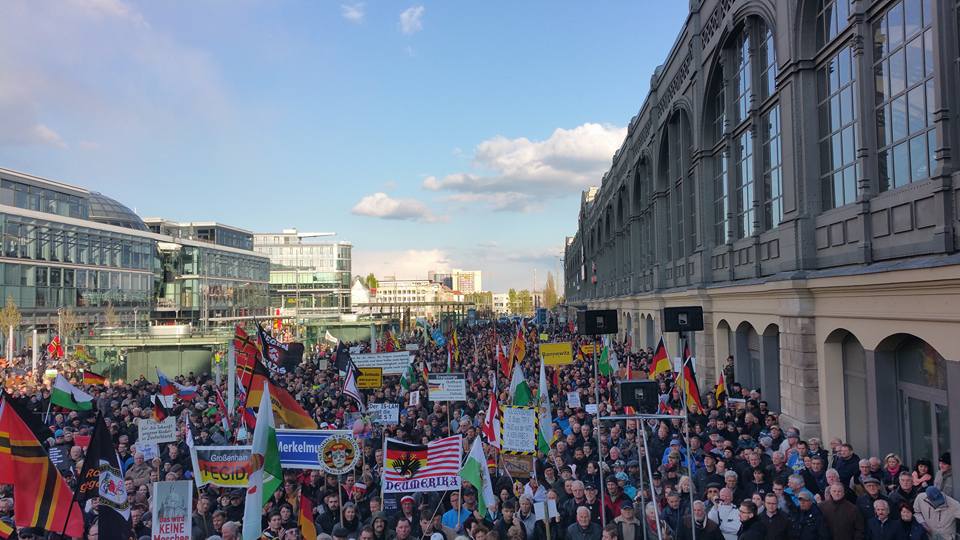 Pegida Live-Stream: Hier ab 18:30 Demo vor Dresdener Frauenkirche ansehen