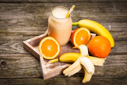 Der Sportlerdrink: Bananen-Orangen-Smoothie gibt Muskeln Energie