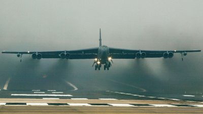 USA verlegen schwere B-52 Bomber nach Katar