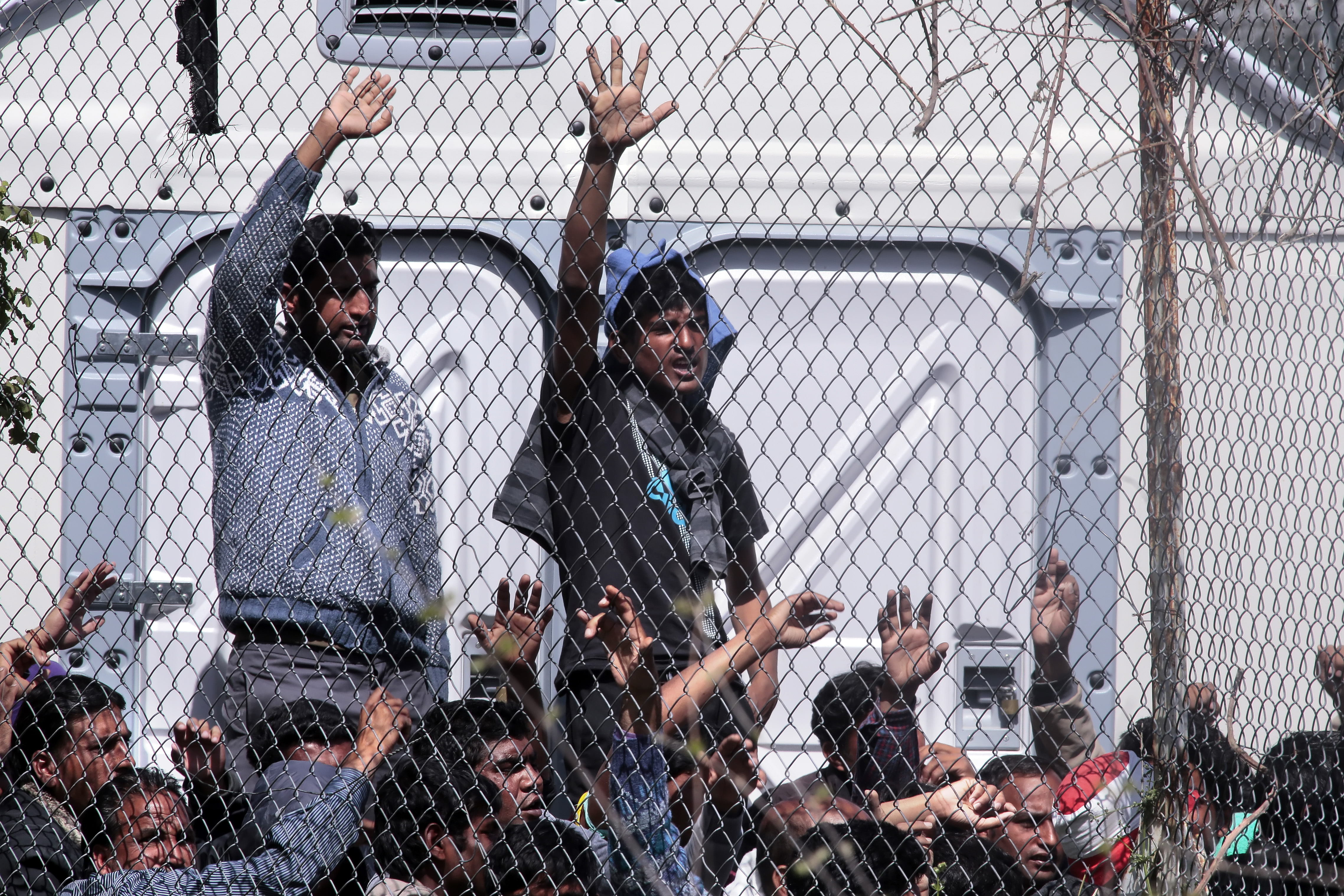 Gewaltsame Proteste von Flüchtlingen auf der griechischen Insel Lesbos