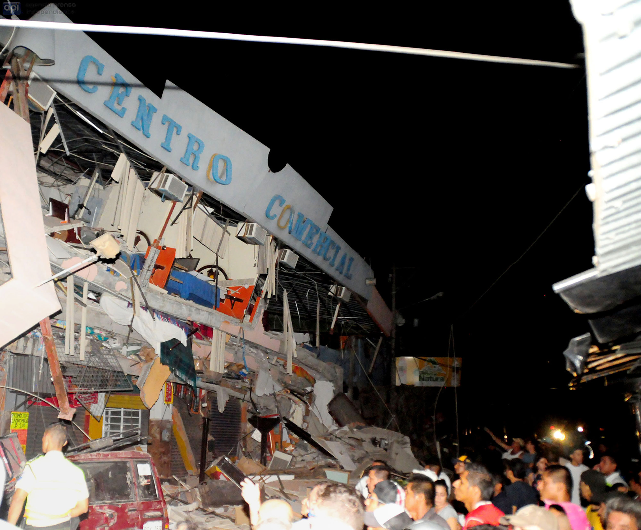 Ecuador von heftigem Erdbeben der Stärke 7,8 erschüttert
