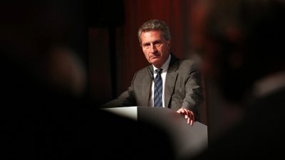 Oettinger kritisiert Erdogan und Putin als „halbstarke Autokraten“