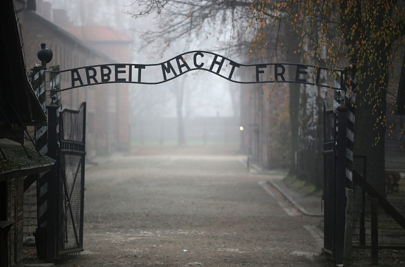 Letzte französische Auschwitz-Überlebende und Mutter von 6 Kindern starb im Alter von 101 Jahren