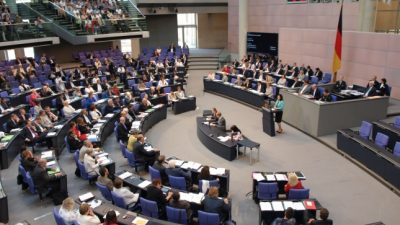 CSU-Vize Weber will Bundestag mit Merkels Türkeideal befassen