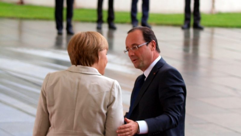 Hollande zu Merkel: „Komplette Übereinstimmung unserer Sichtweise“